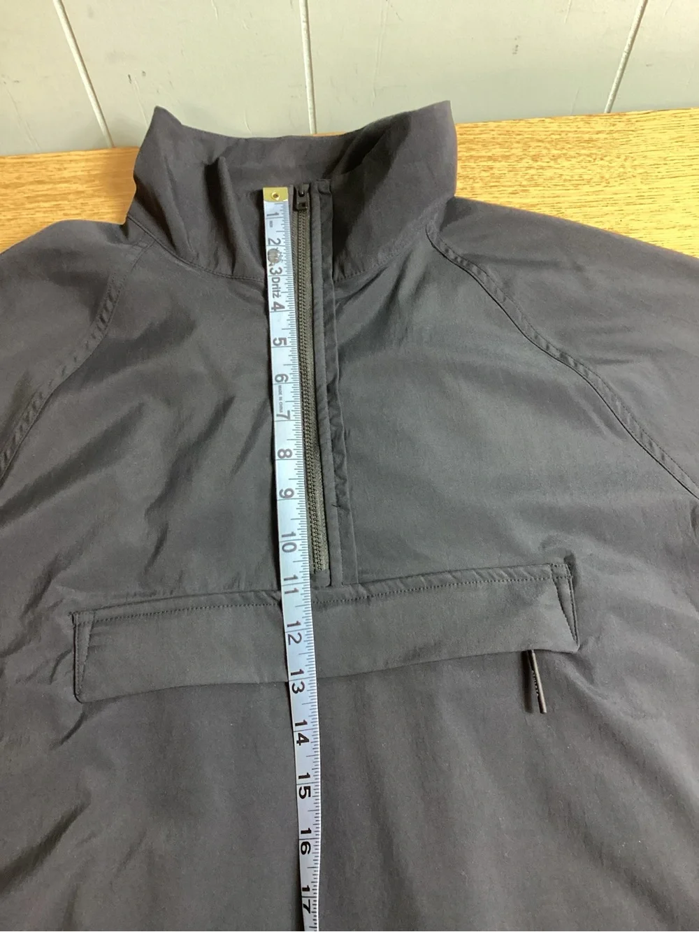 NWT Athleta Sojourn Pleated Back Pullover Top; Size: S/P